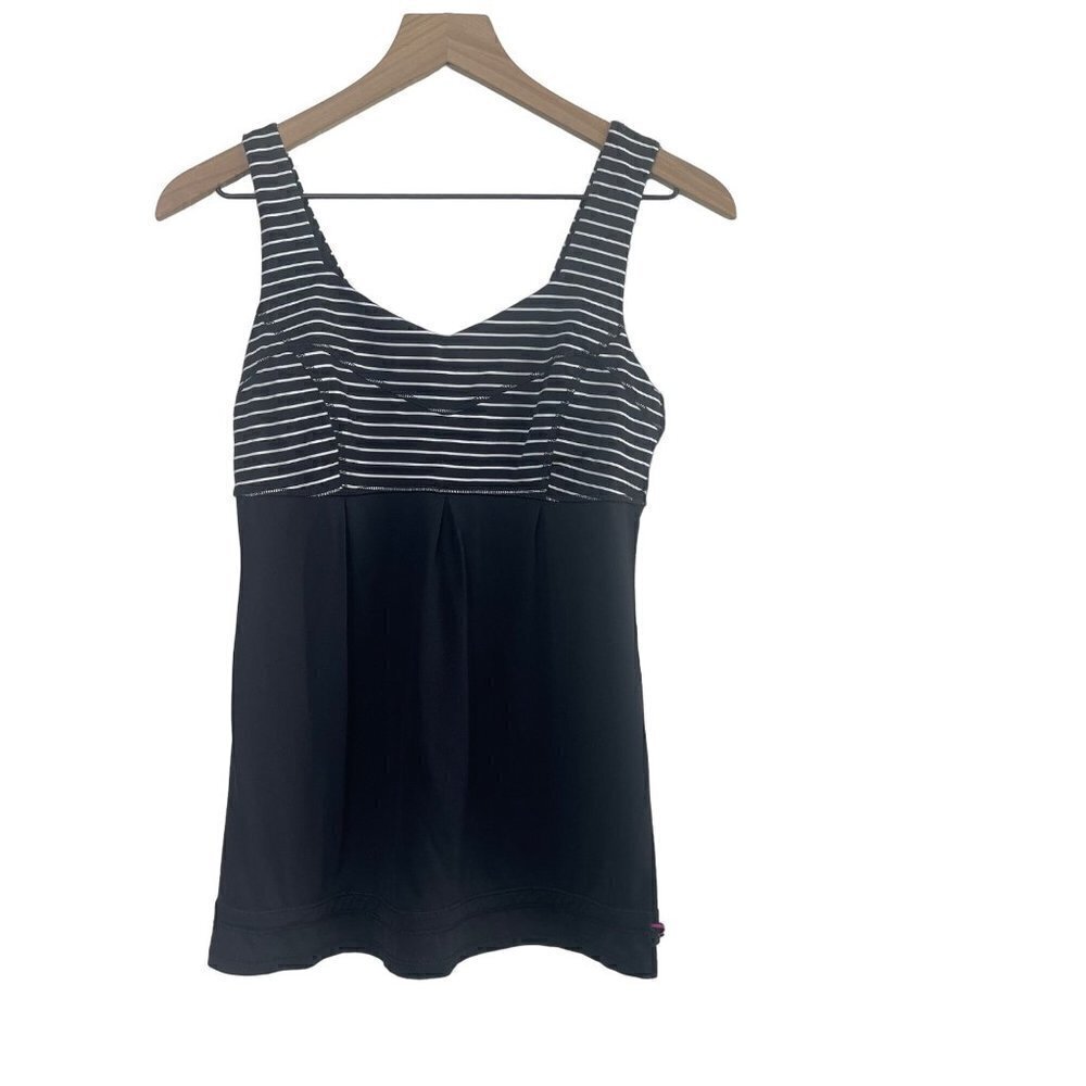Lululemon Tame Me Tank Top – Size 6 – Black/White Striped – Style W1E66S